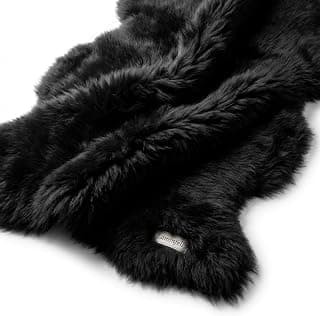 Lammfell schwarz 95cm Premium Geschenk-Qualität. Besonders zart und hautverträglich. Echtes Fell vom Lamm, Schaffell