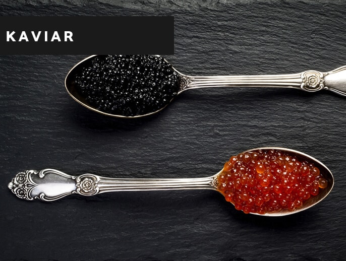 Bild mit Kaviar serviert auf Kavierlöffel