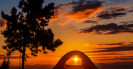 Luxus Zelt im Sonnenuntergang